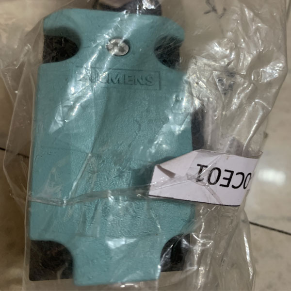 SIEMENS 3SE5112-0CE01 Limit switch; lever R 20mm, plastic roller Ø22mm; NO + NC; 10A