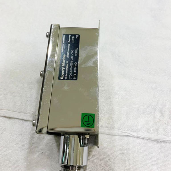 Sperry Marine Gyro Repeater Terminal Box