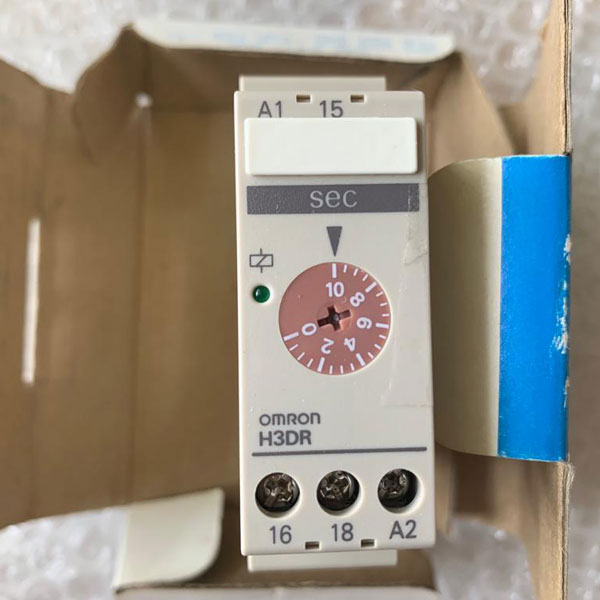 Omron H3DR-M Timer