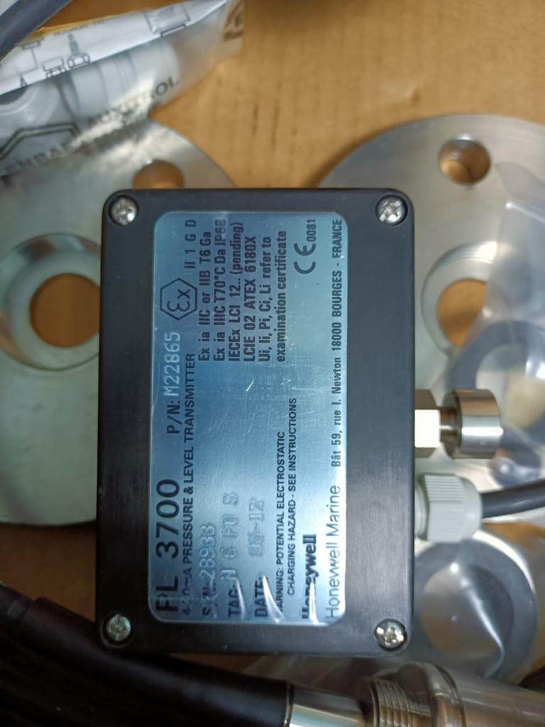 Pressure and Level Transmitter, PL 3700, Honeywell make