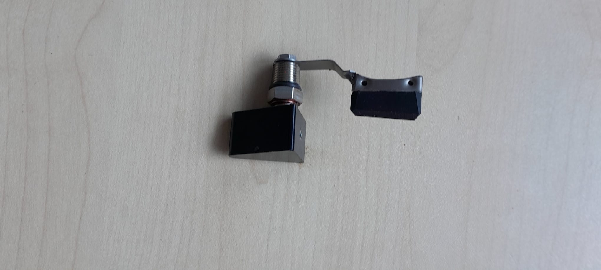 PRIMARY  SIGHT GLASS WIPER ASSEMBLY ,SPARE FOR MMC UTI, Part No: B2562-329-SG-WPR