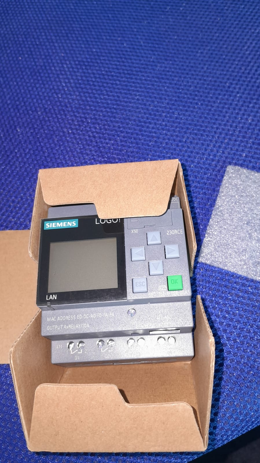 Logic Module, Siemens Make. LOGO,230RCE. DI8/ DO4