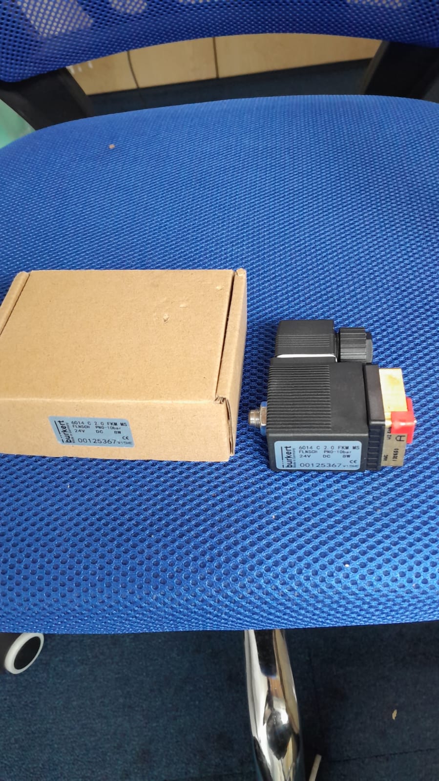 Solenoid. Burkert make, 0-10 Bar.24 volt DC. 6014 C2 FLNSCH